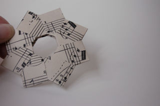 Origami wreath tutorial